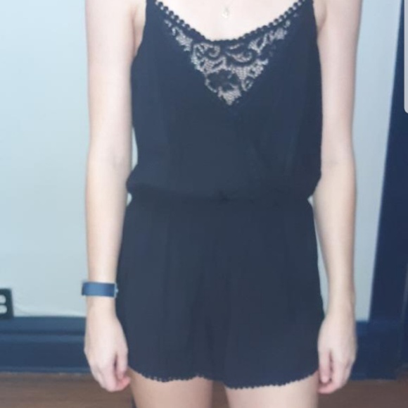 Black romper - Picture 3 of 3